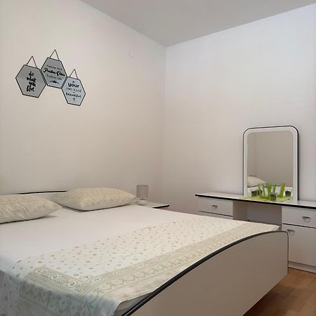 Apartmani Daria Orebić Eksteriør billede
